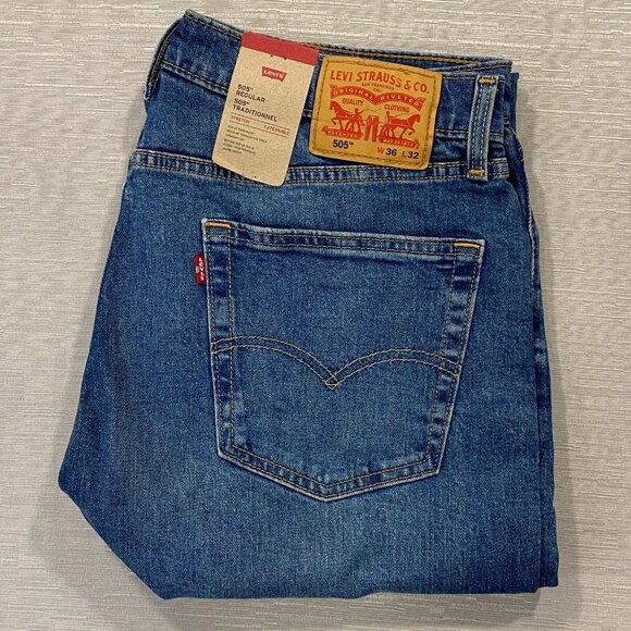 Levis 505 Jeans Mens 36 x 32 Straight Leg Regular Fit Medium Wash Denim - Picture 5 of 13